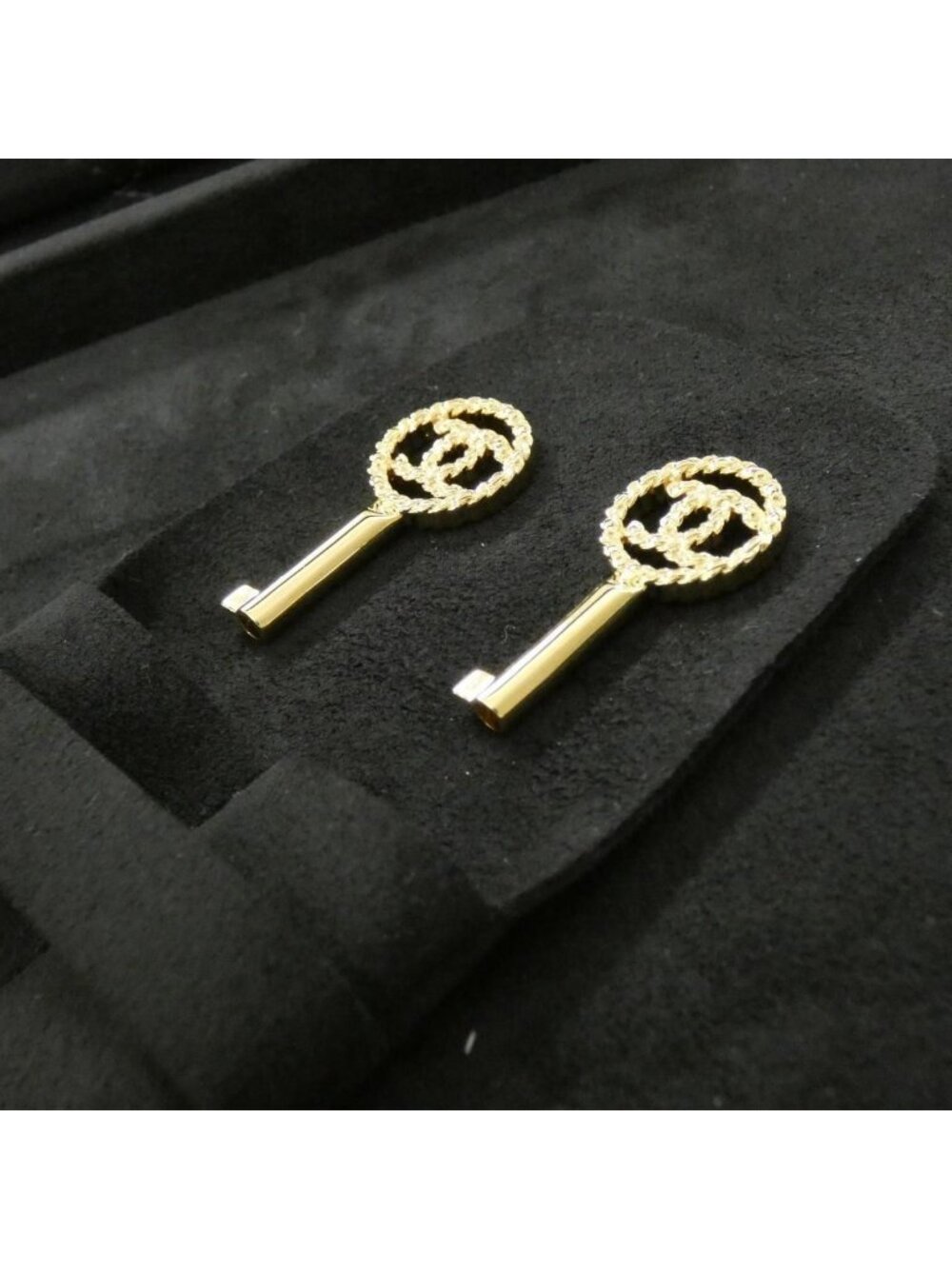 Chanel Box Black - Picture 7 of 9